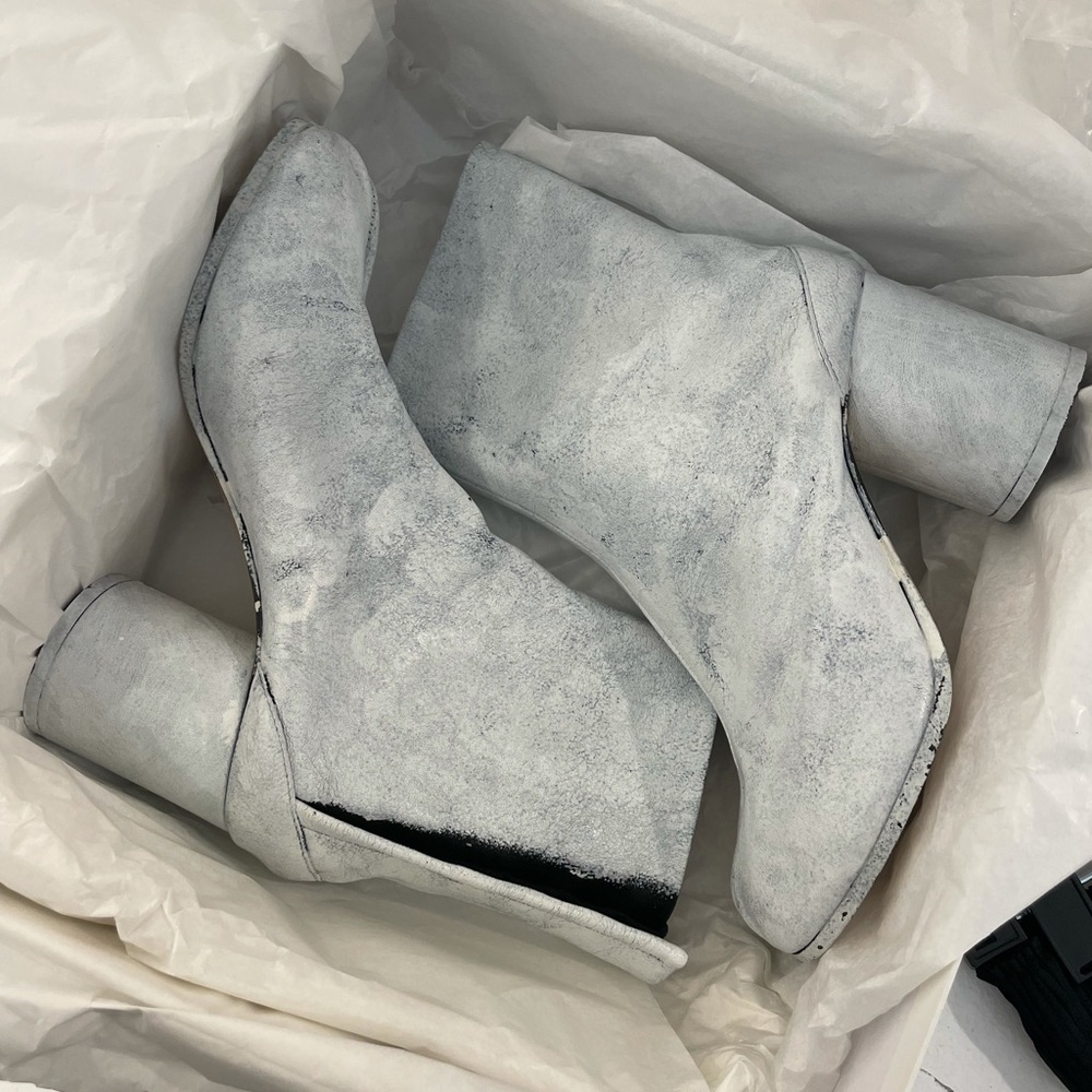 Brand New Painted Tabi Boot